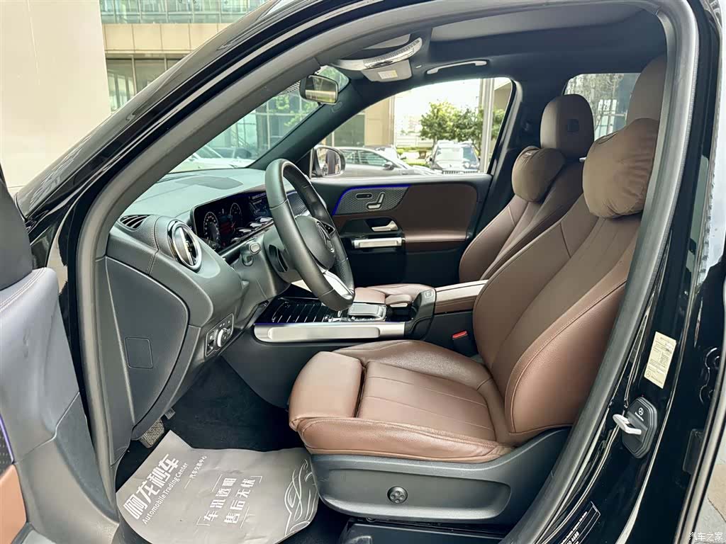 Mercedes-Benz GLB, 2024 10