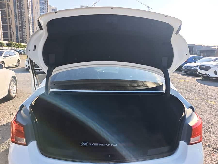Buick Velar 2019, фото 19