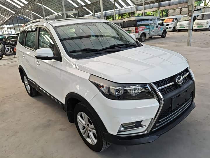 BAIC Huansu S3 2016 S3 L 1.5L МКПП zun xiang xing