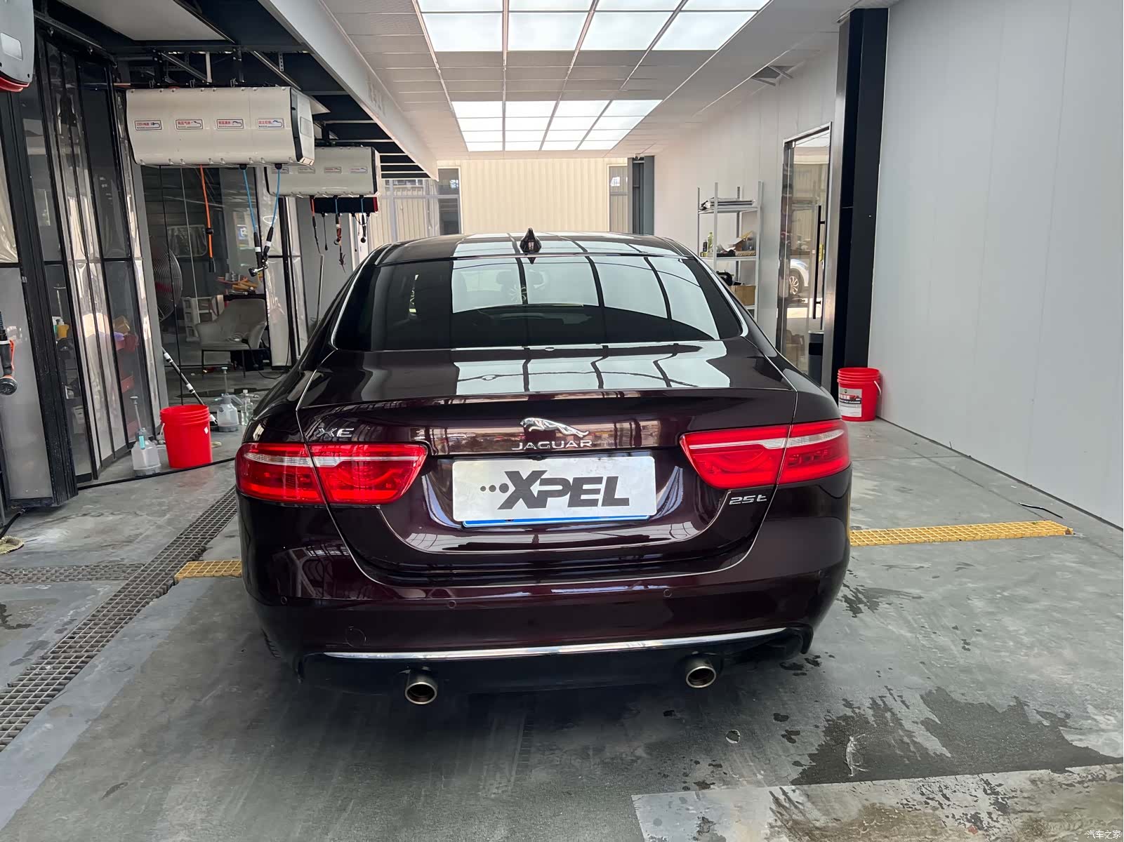 Land Rover XEL, 2019 12