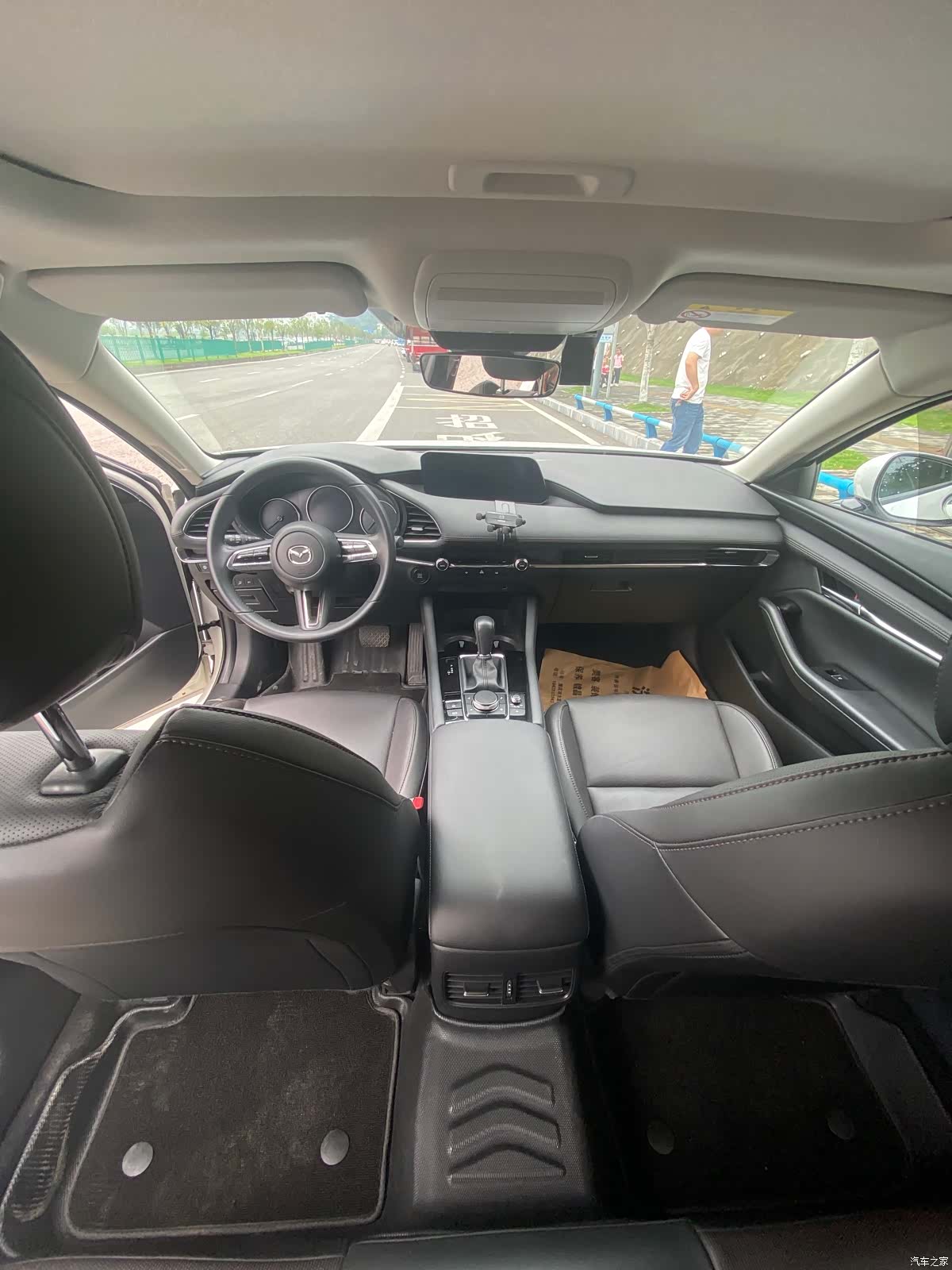 Mazda Mazda3, 2023 все фото