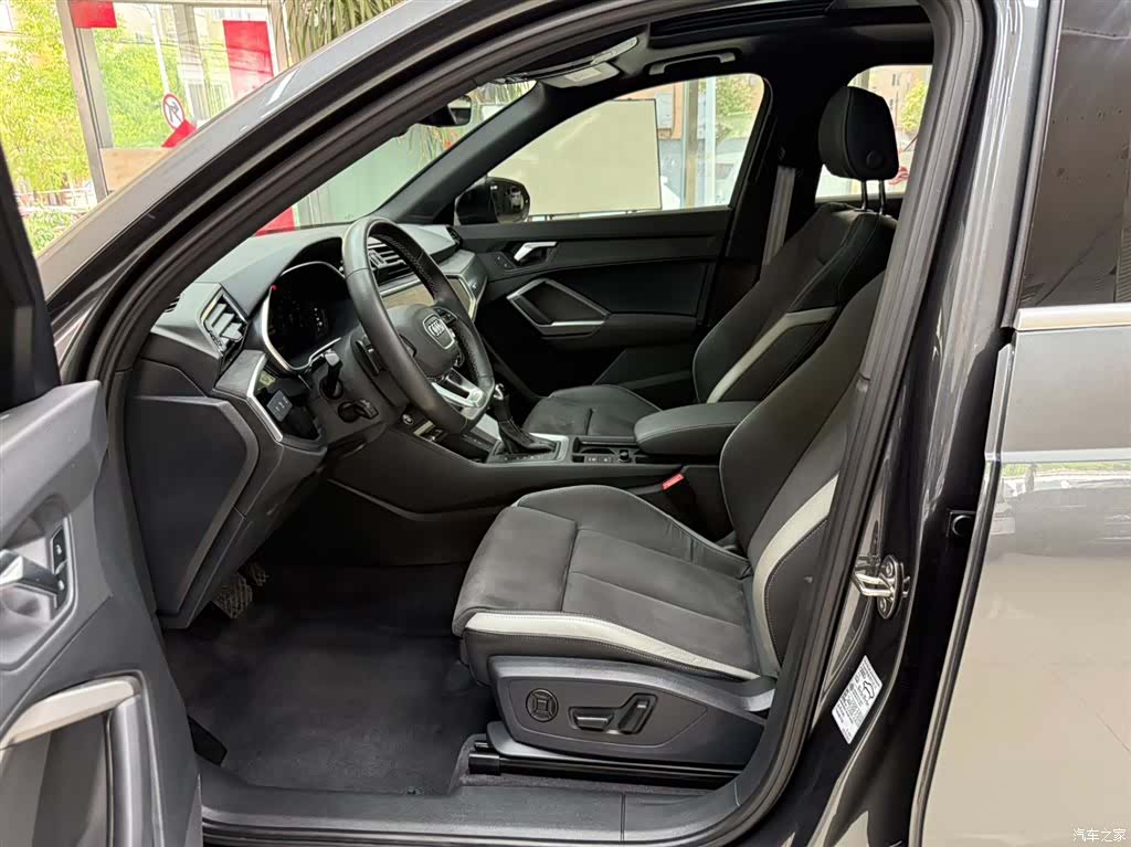 Audi Q3, 2023 16