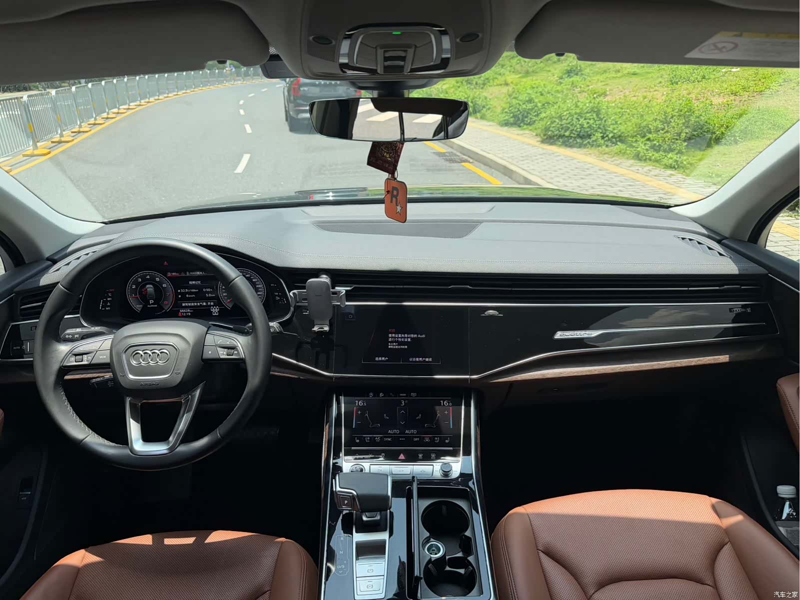 Audi Q7, 2024 9