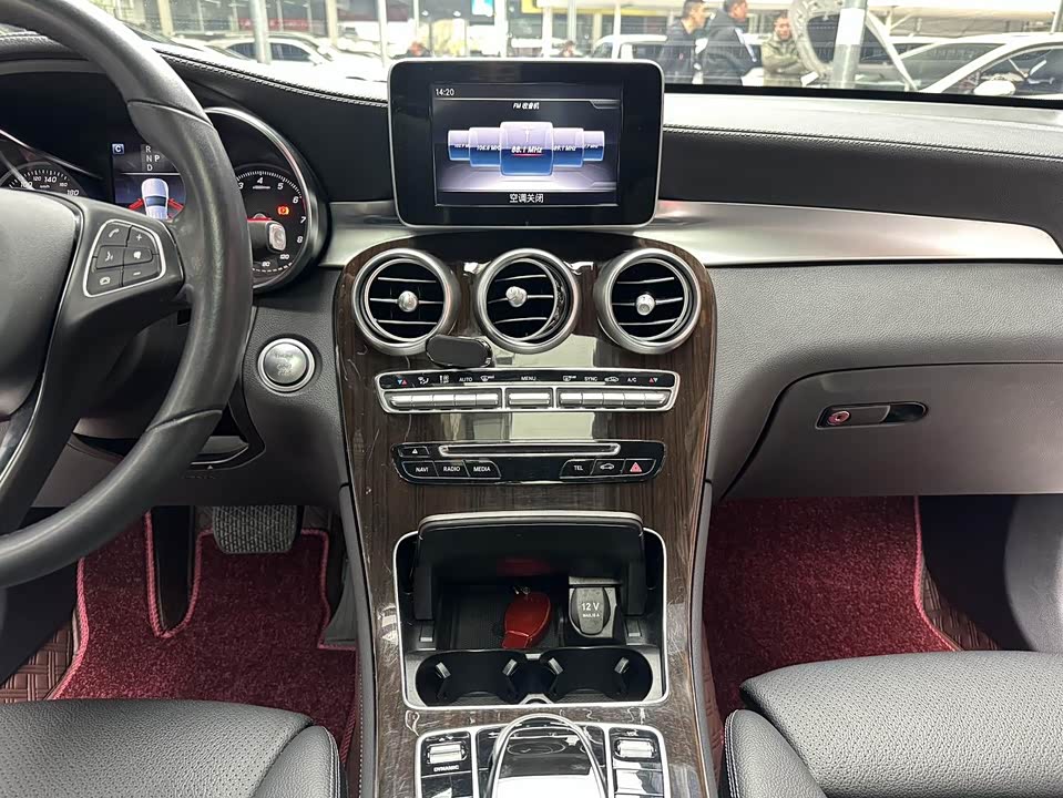 Mercedes-Benz GLC Mercedes-Benz GLC