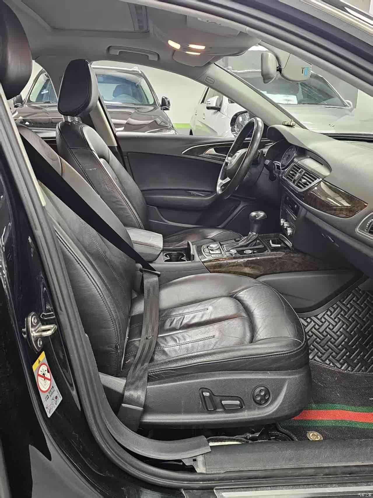 Audi A6L, 2015 10