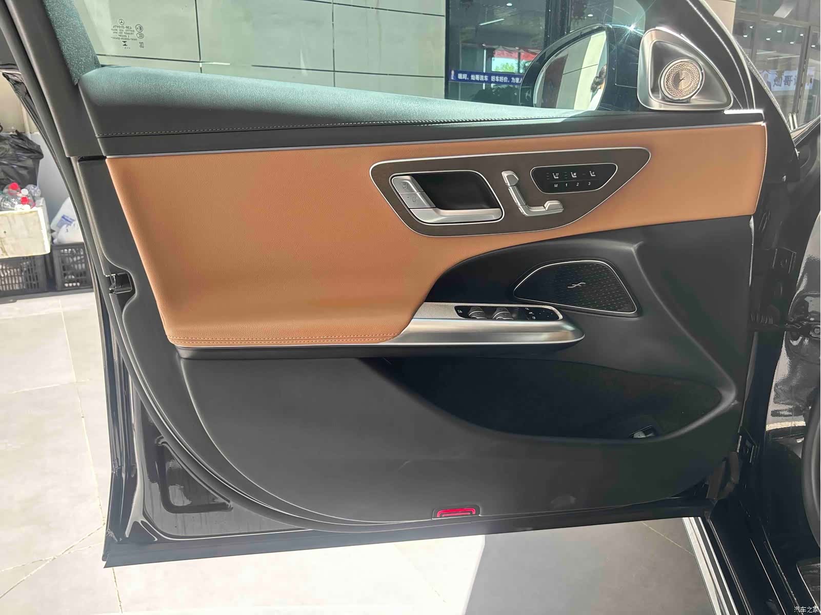 Mercedes-Benz E-Class, 2024 9