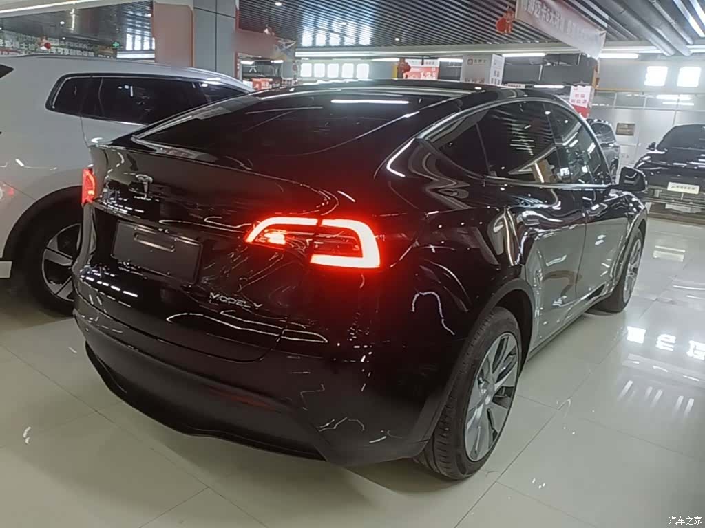 Tesla Model Y, 2021 7