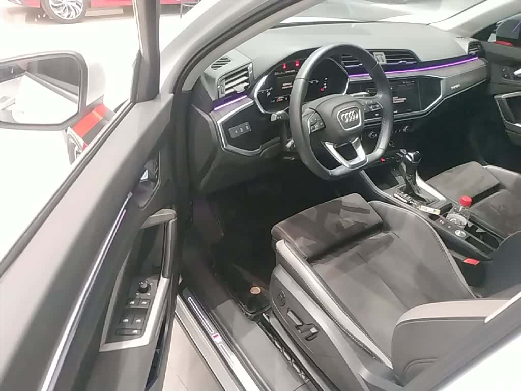 Audi Q3, 2023 16