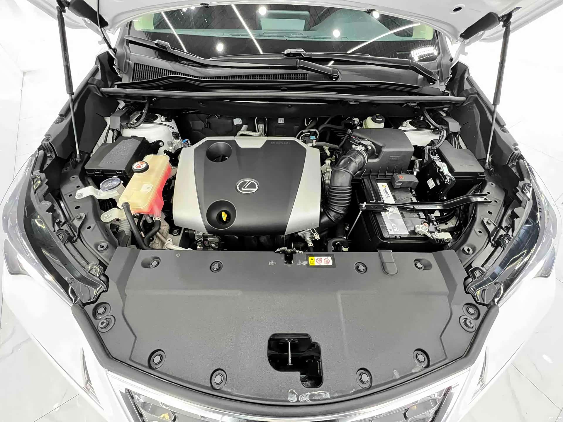 Lexus NX, 2021 20