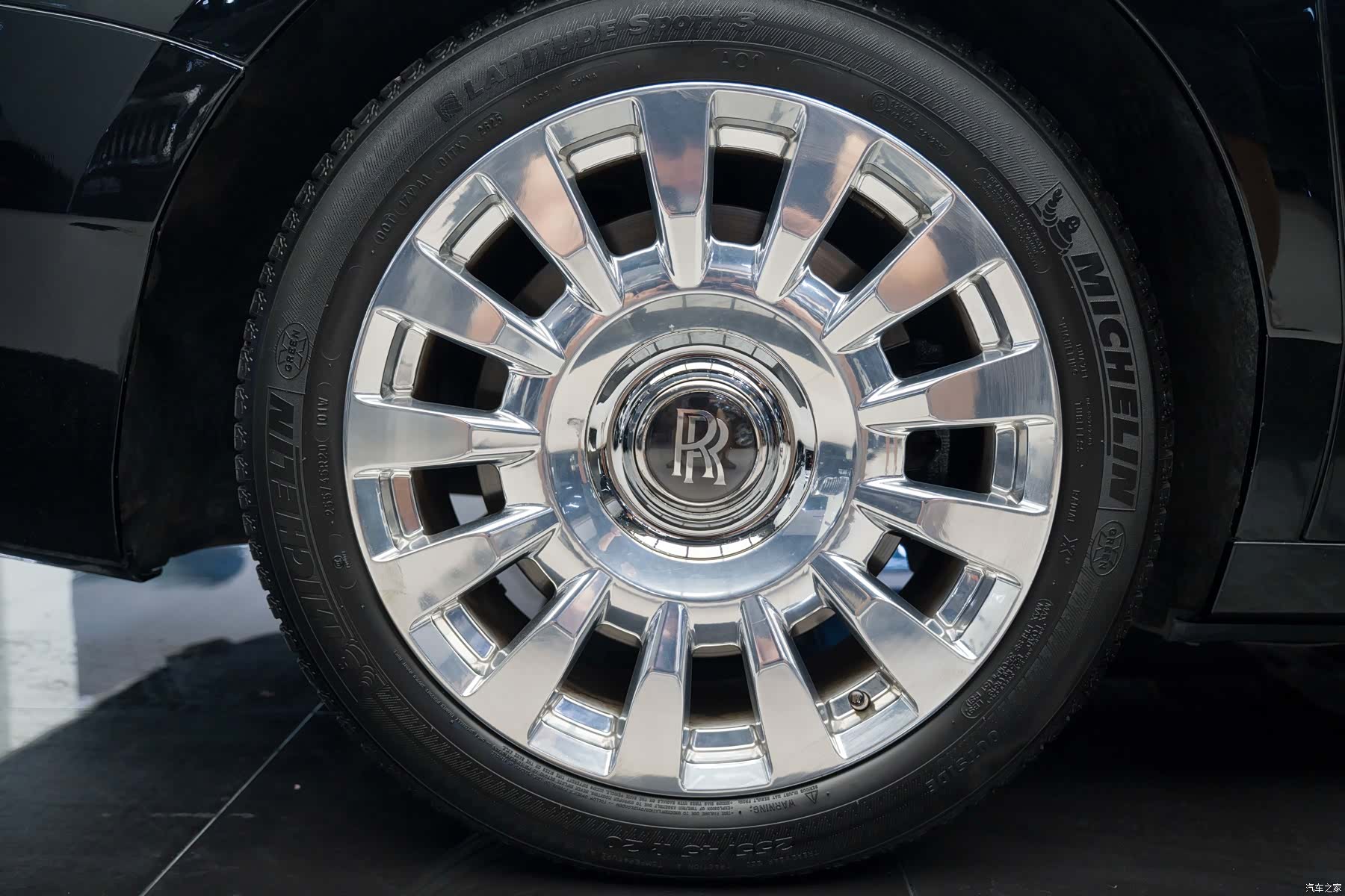 Rolls-Royce Ghost, 2021 16