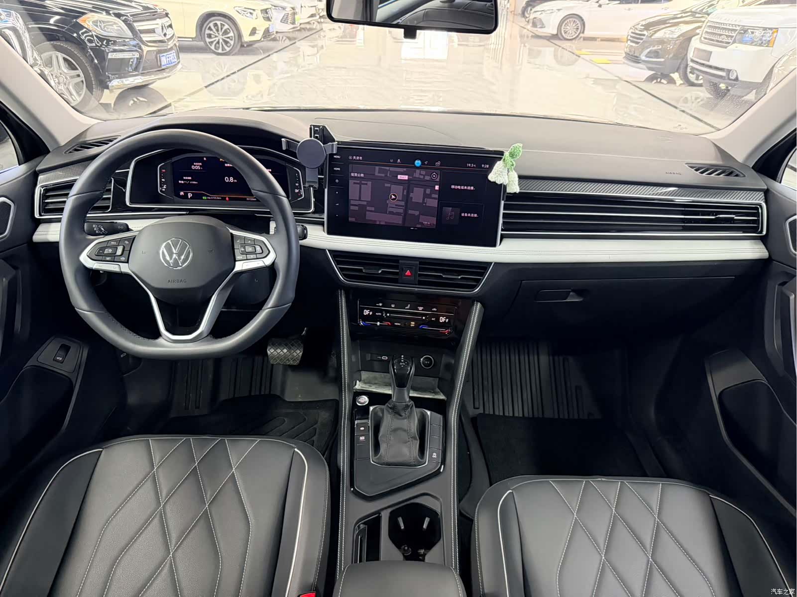 Volkswagen Tiguan L, 2024 12