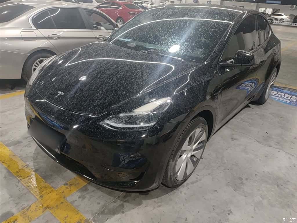 Tesla Model Y, 2023 2