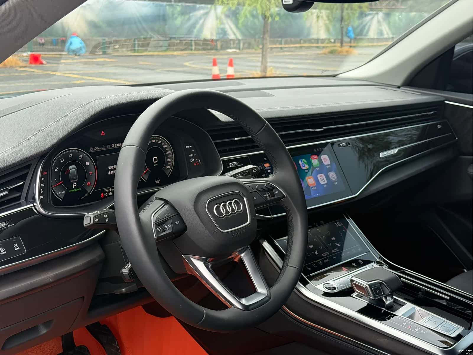 Audi Q8, 2024 9