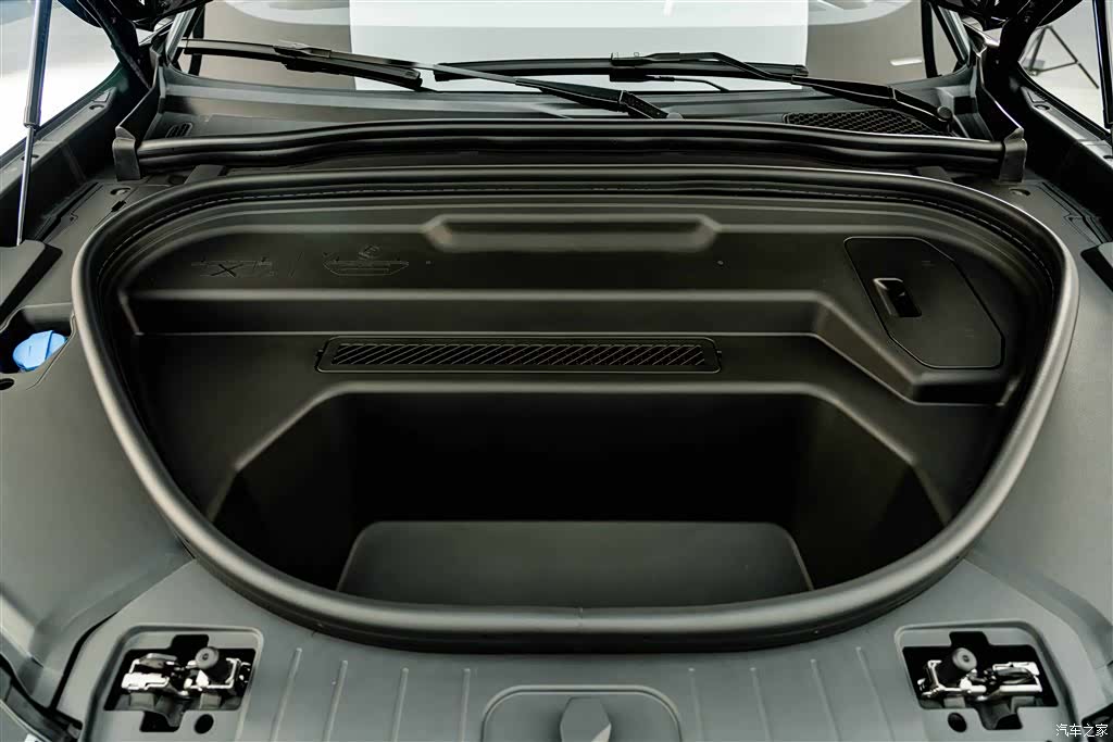 Audi e-tron, 2025 26