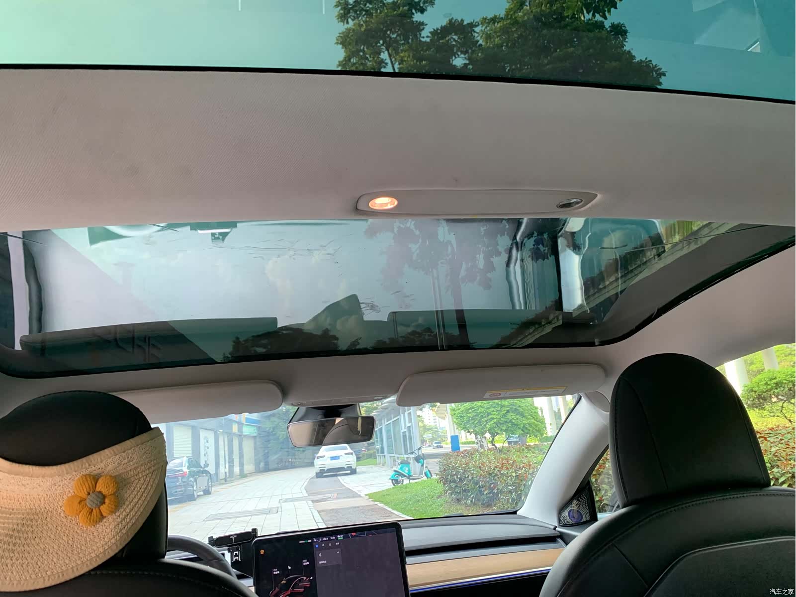 Tesla Model 3, 2020 13