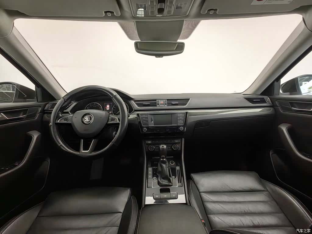 Skoda Superb, 2017 все фото
