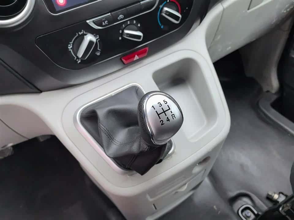 JAC Refine Ruifeng M3