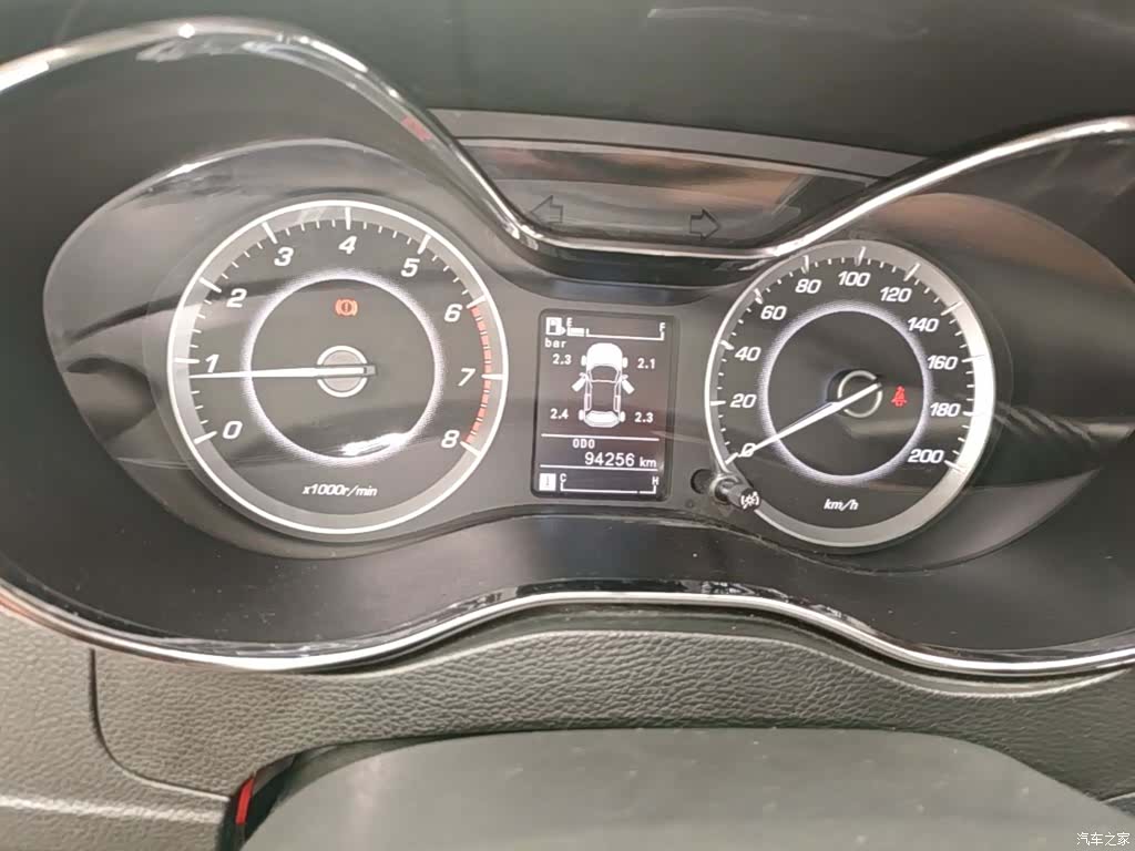 Wuling 560, 2016 12