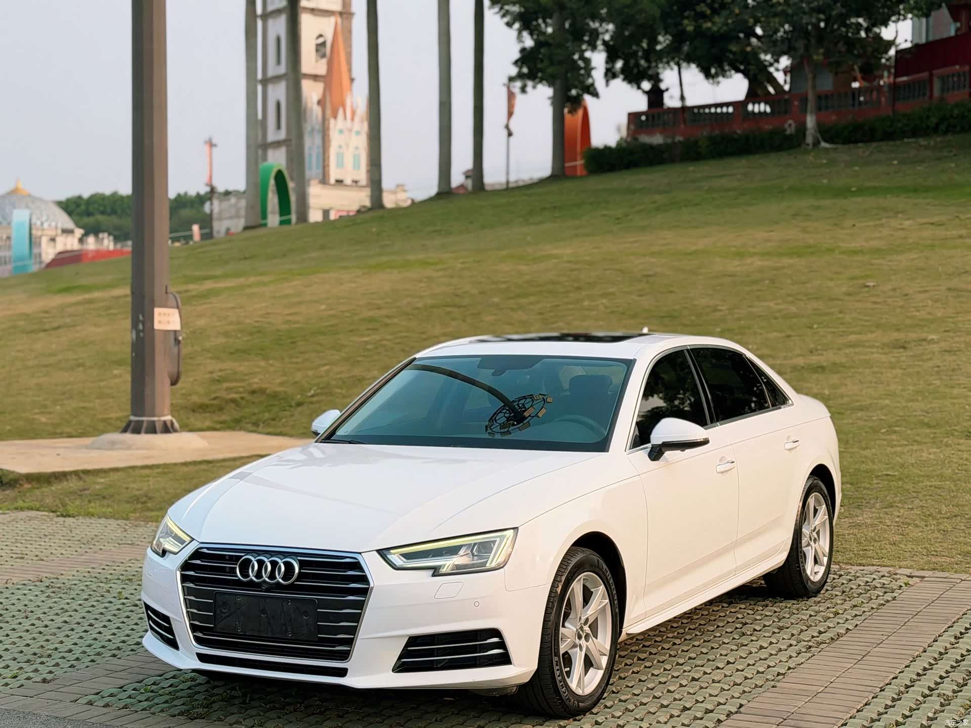 Audi A4L, 2018 1