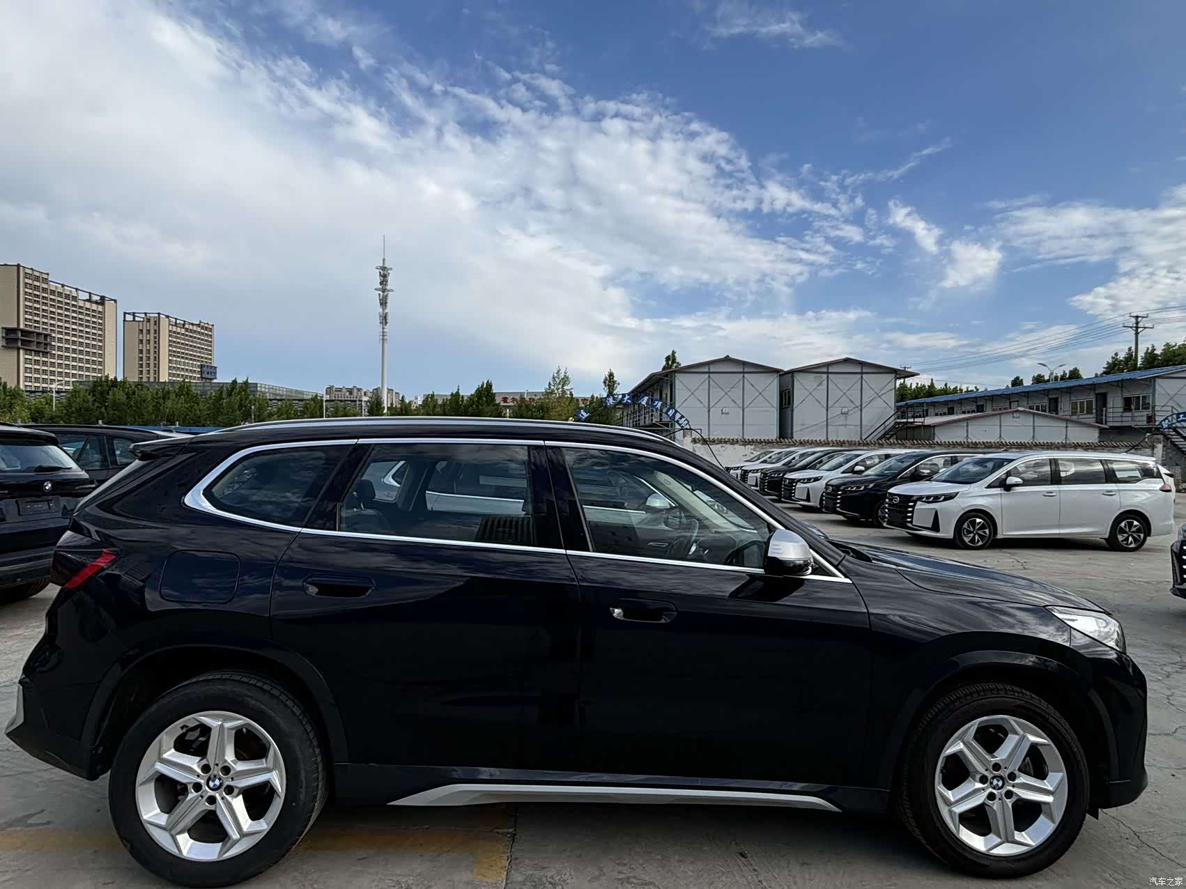 BMW X1, 2023 все фото