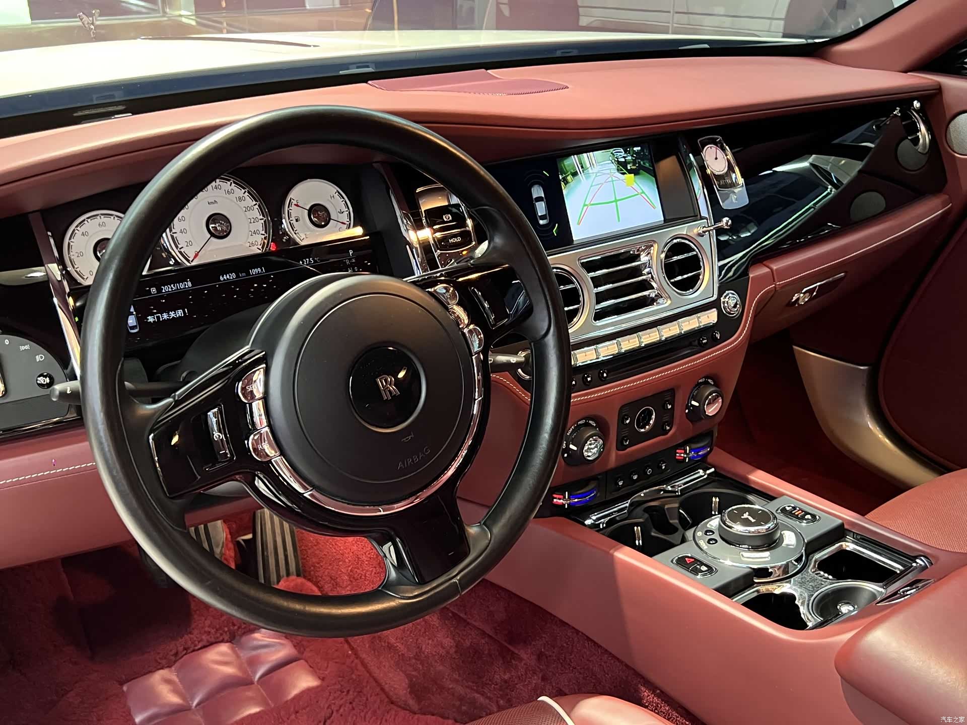 Rolls-Royce Wraith, 2017 все фото