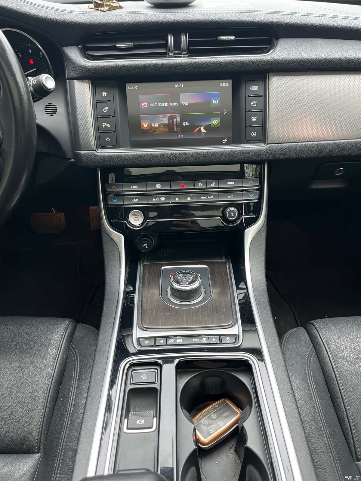 Land Rover XFL, 2017 12