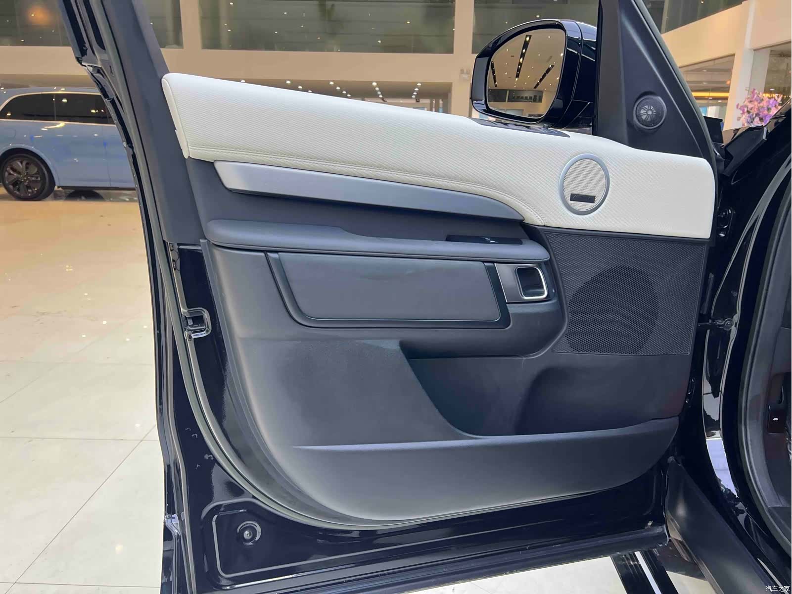 Land Rover Discovery, 2023 9