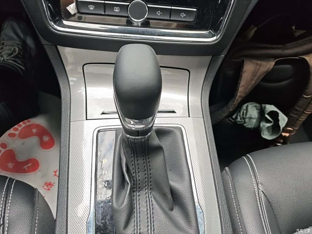 Roewe RX5, 2017 14