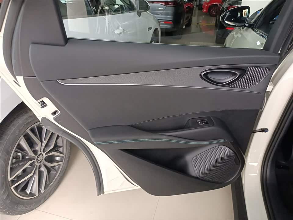 BYD Seal 06