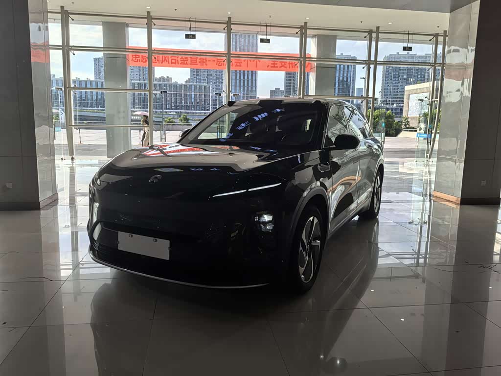 NIO ES8