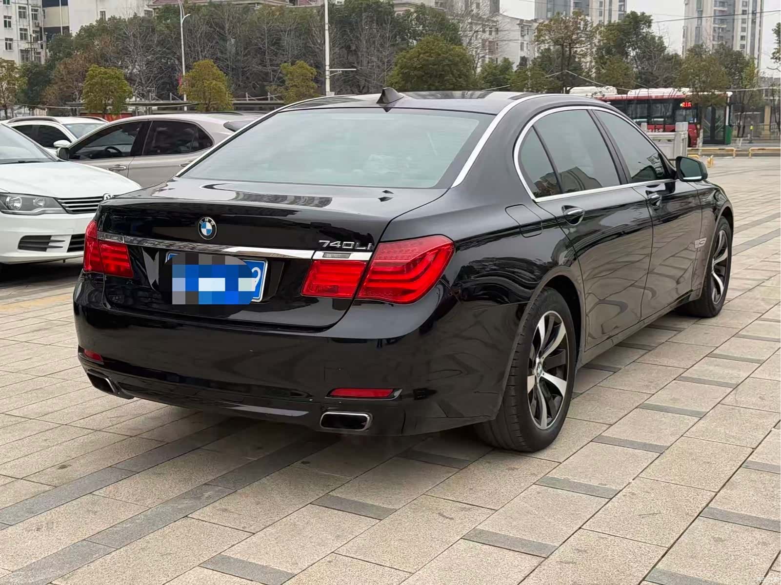 BMW 7 Series, 2012 3