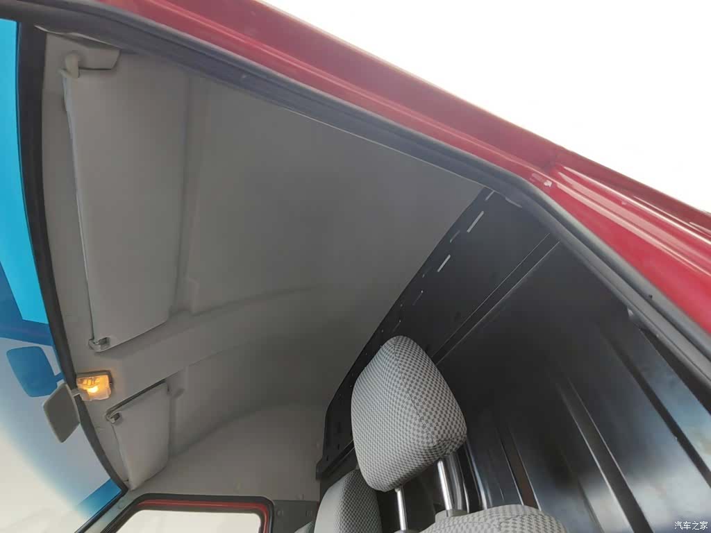Iveco V35, 2023 14
