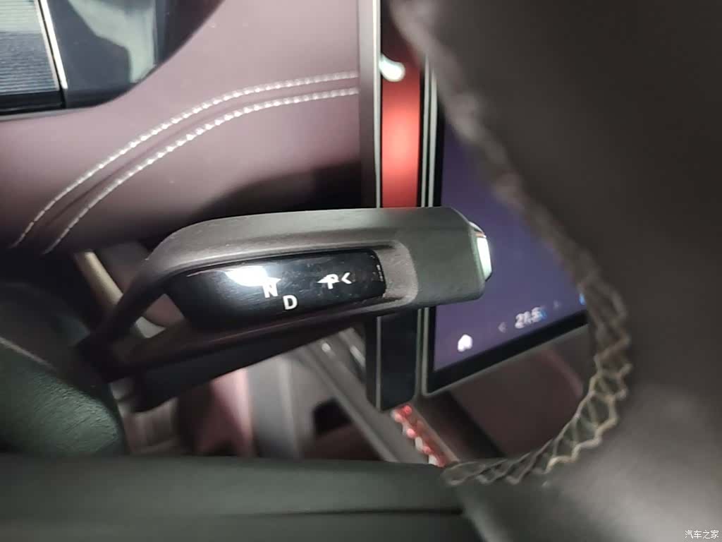 Xiaomi SU7, 2025 10