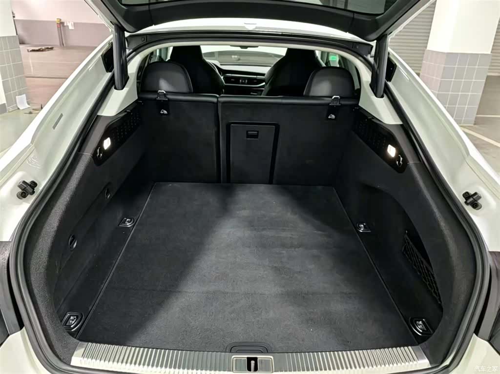 Audi TT, 2018 16