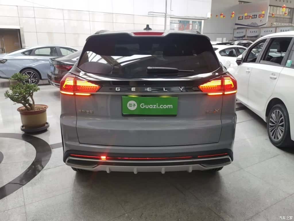 Geely Boyue, 2022 4