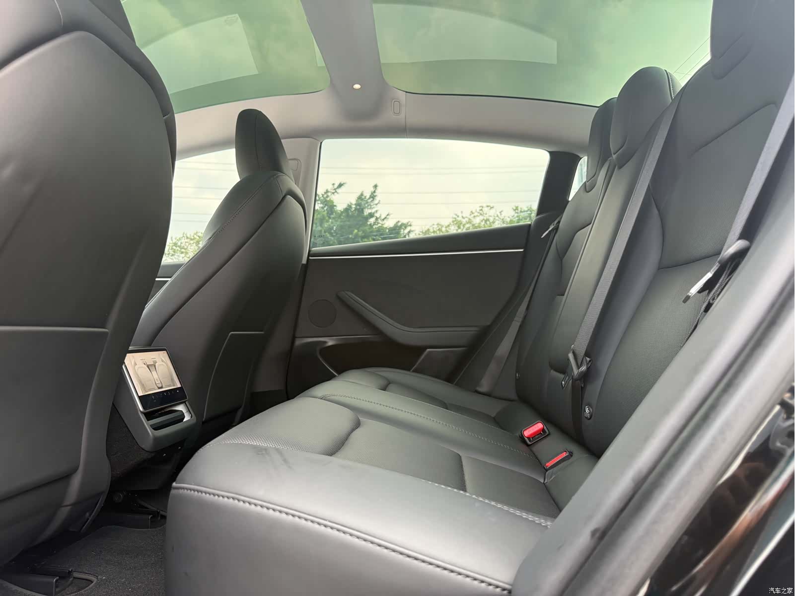 Tesla Model 3, 2024 9