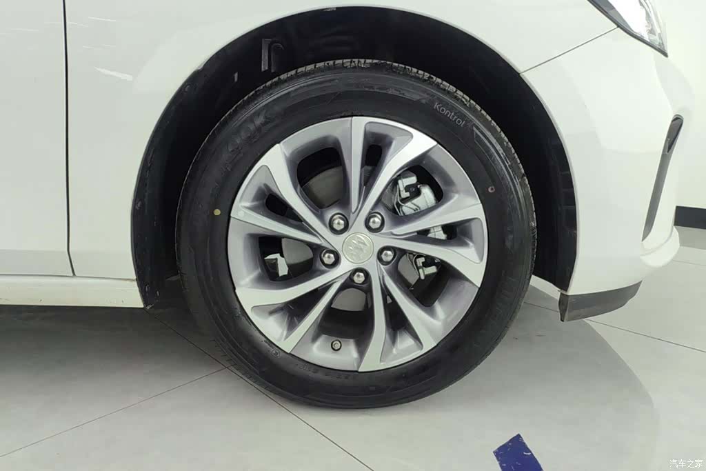 Buick Verano, 2025 6