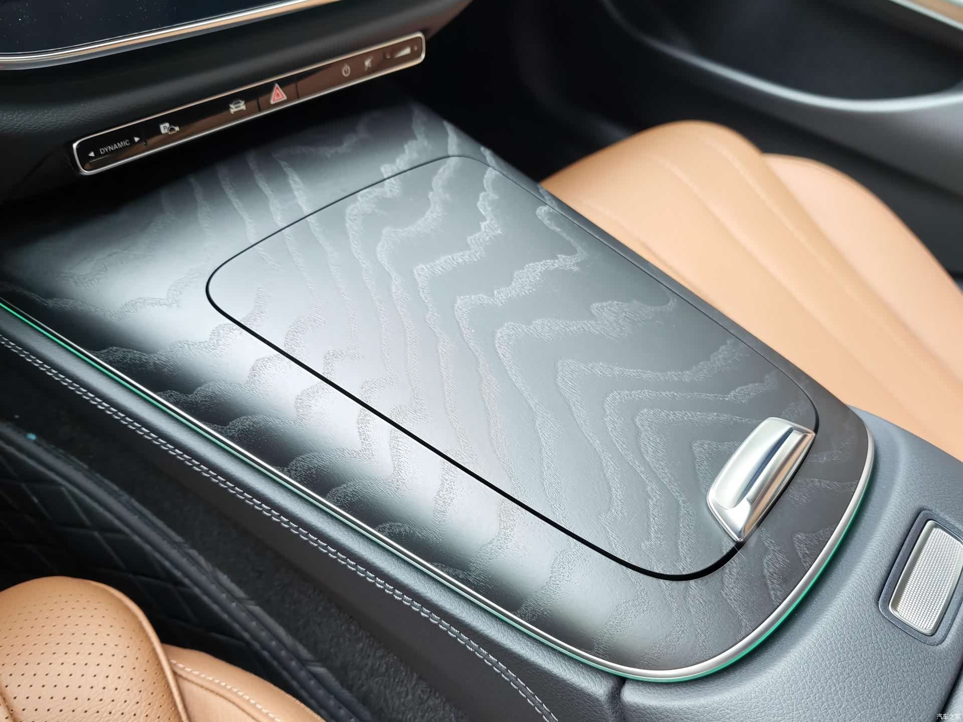 Mercedes-Benz E-Class, 2025 21