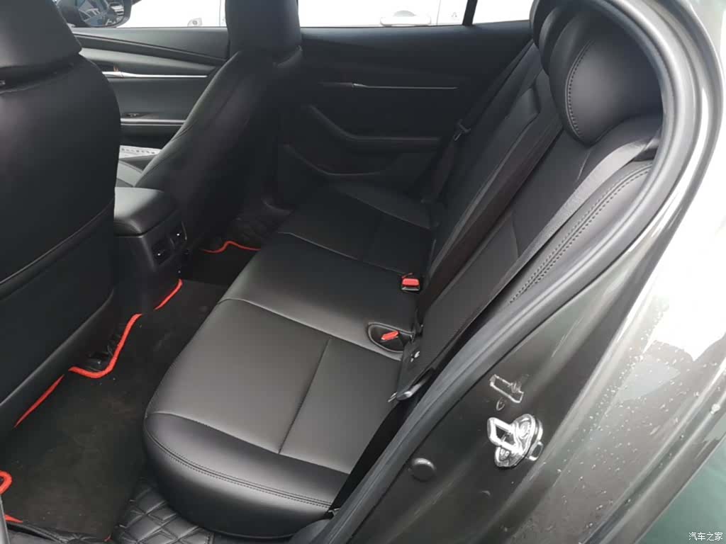 Mazda Mazda3, 2020 17
