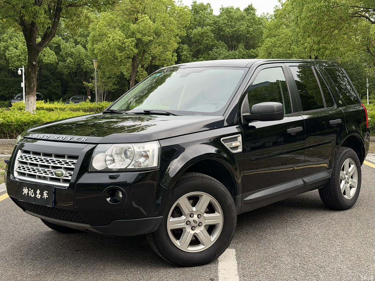 Land Rover i6, 2010 1