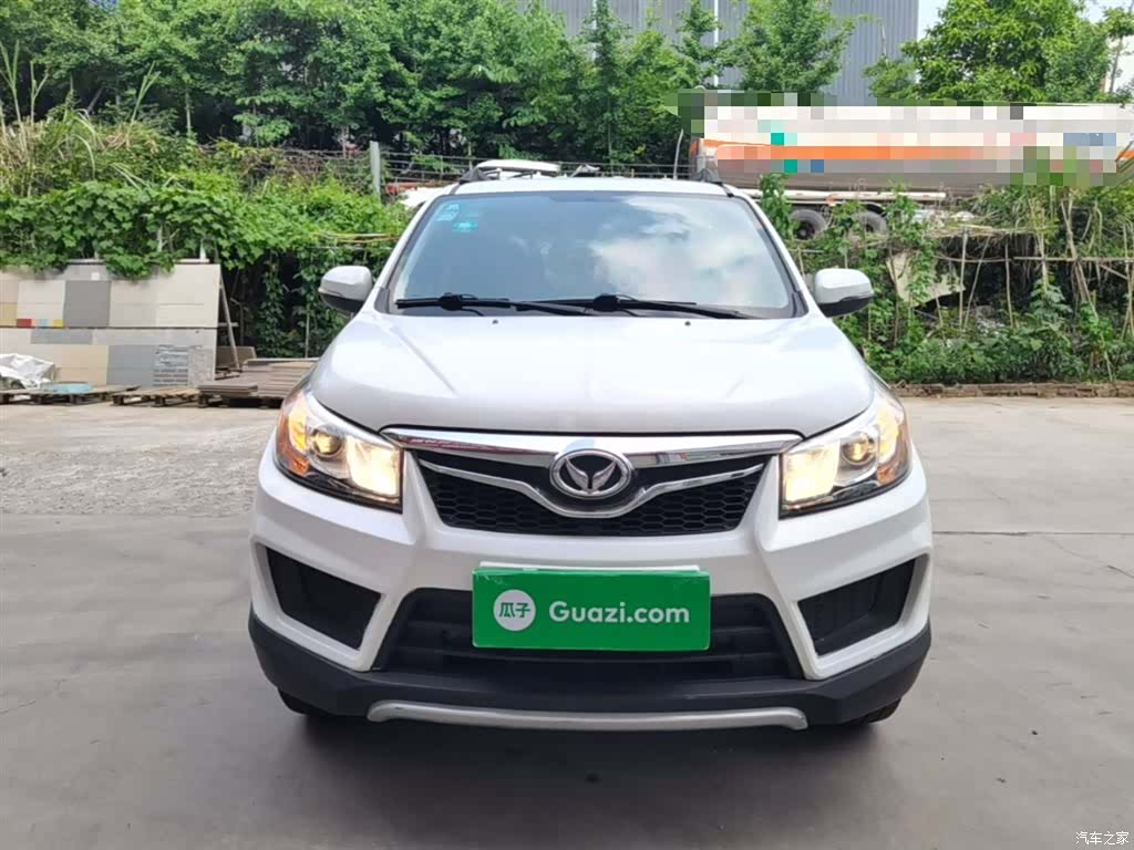 BAIC S2, 2016 3