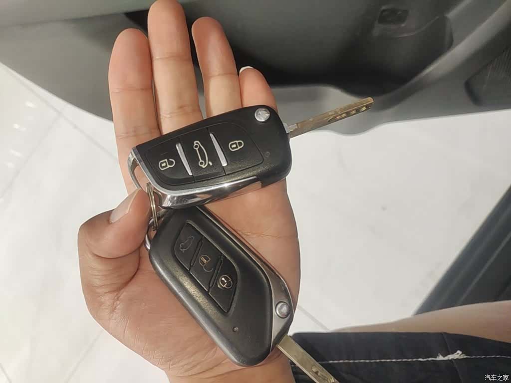 BAIC X35, 2018 9
