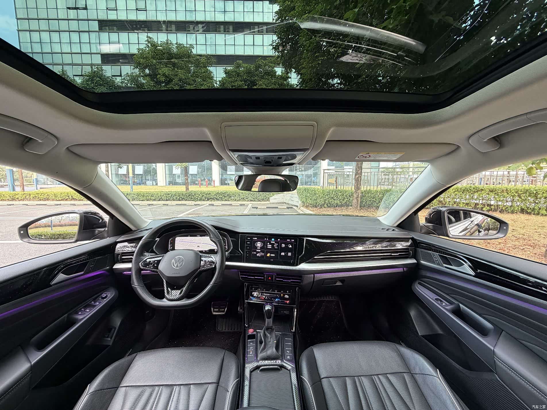 Volkswagen Passat, 2023 12