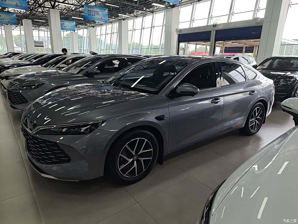BYD Qin, 2025 10