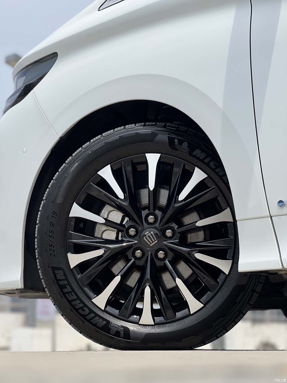 Toyota Vellfire, 2025 15