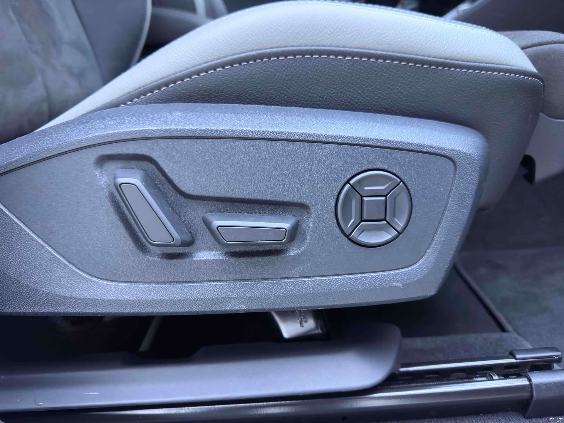 Audi Q3, 2023 18