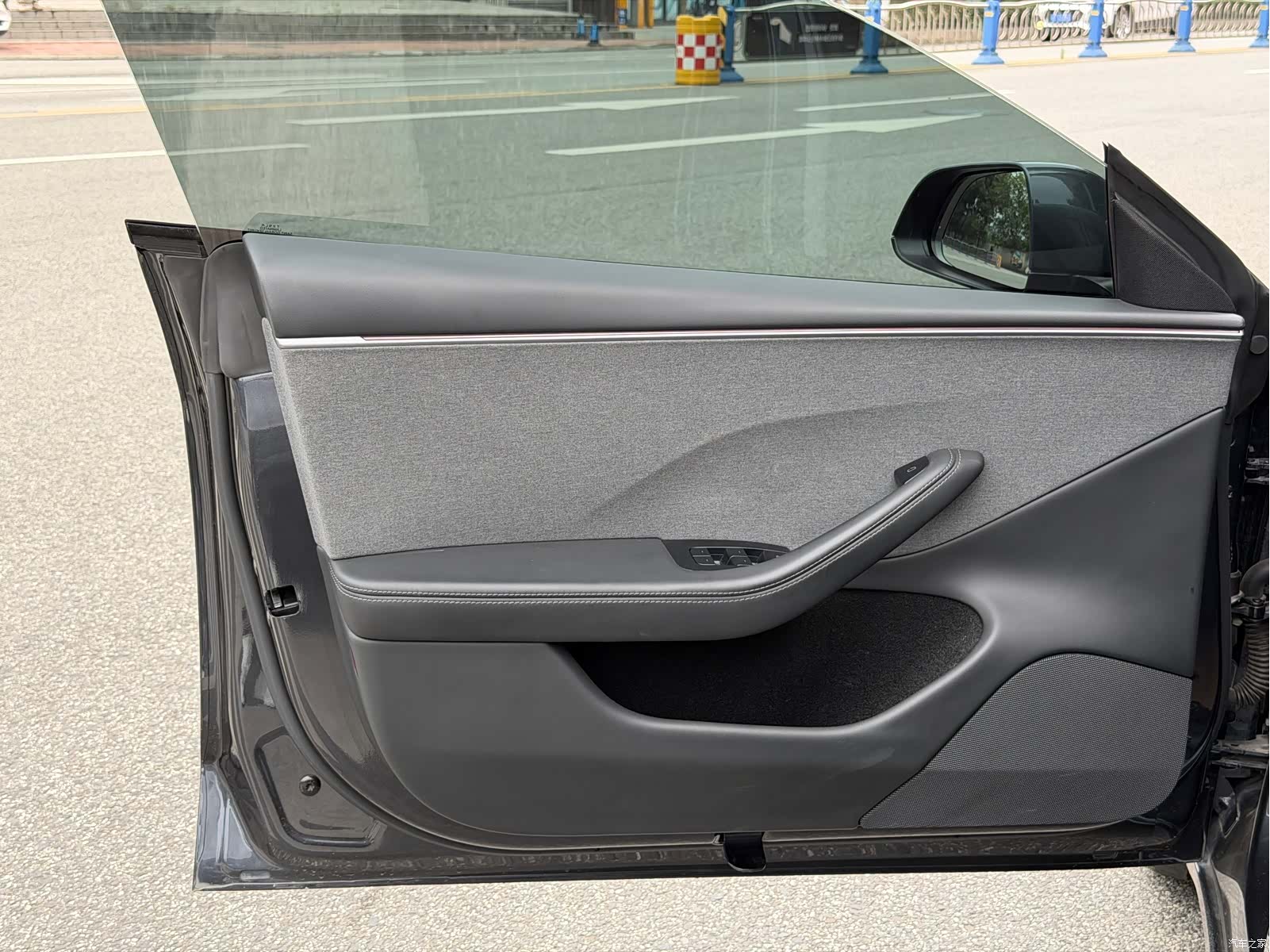 Tesla Model 3, 2025 6