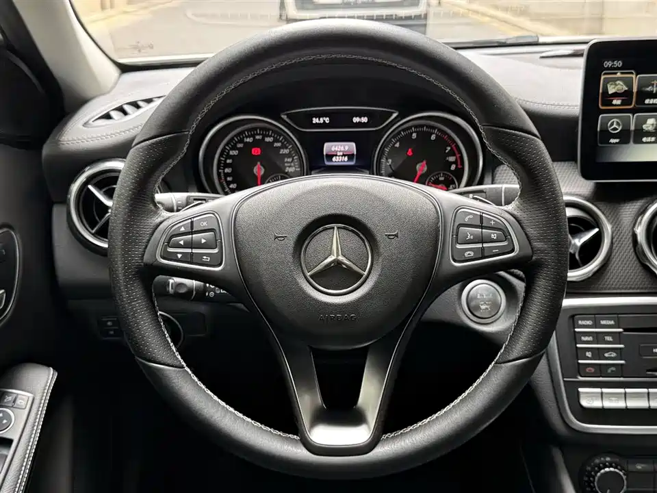 Mercedes-Benz GLA