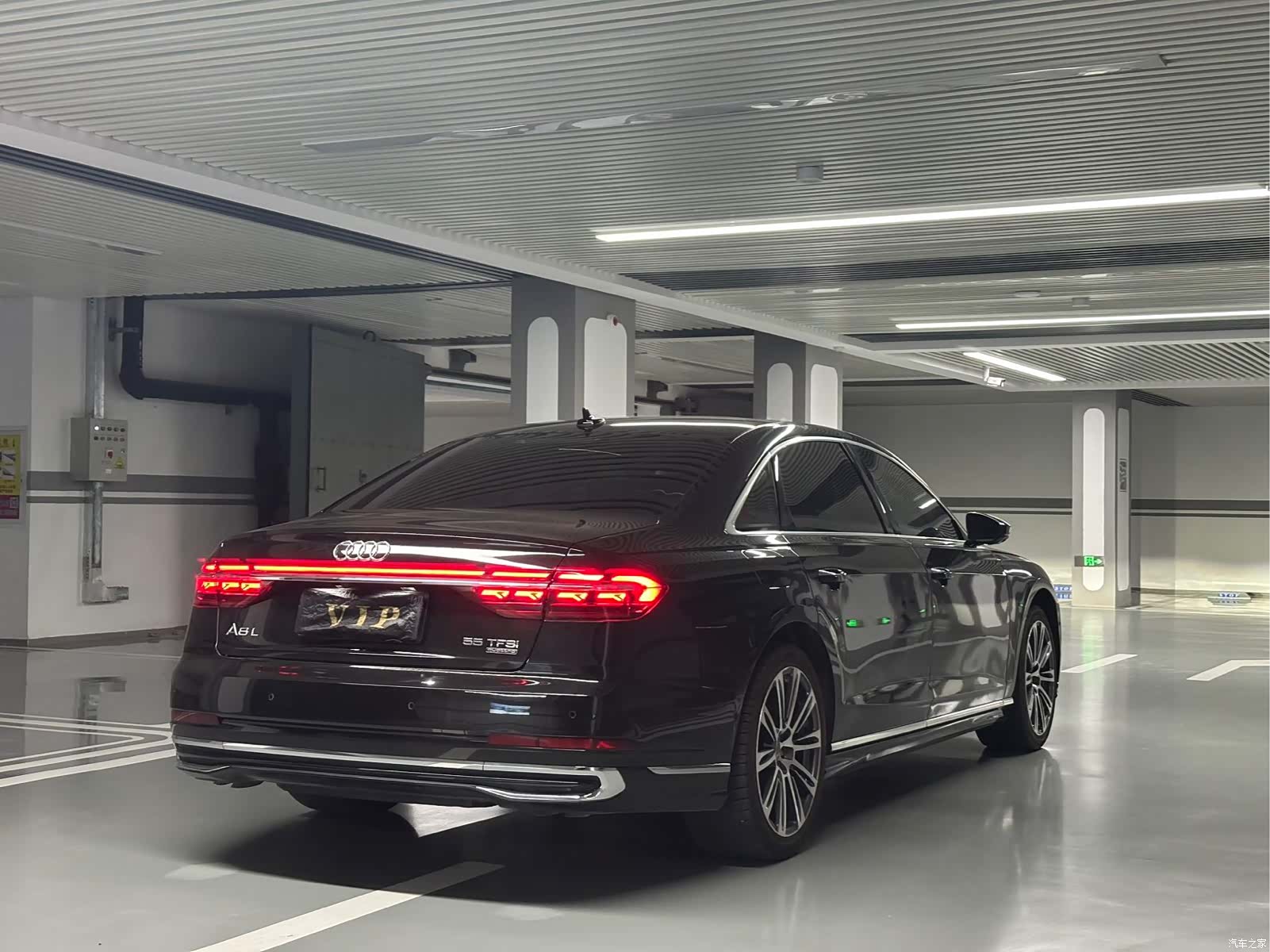Audi A8L, 2023 28