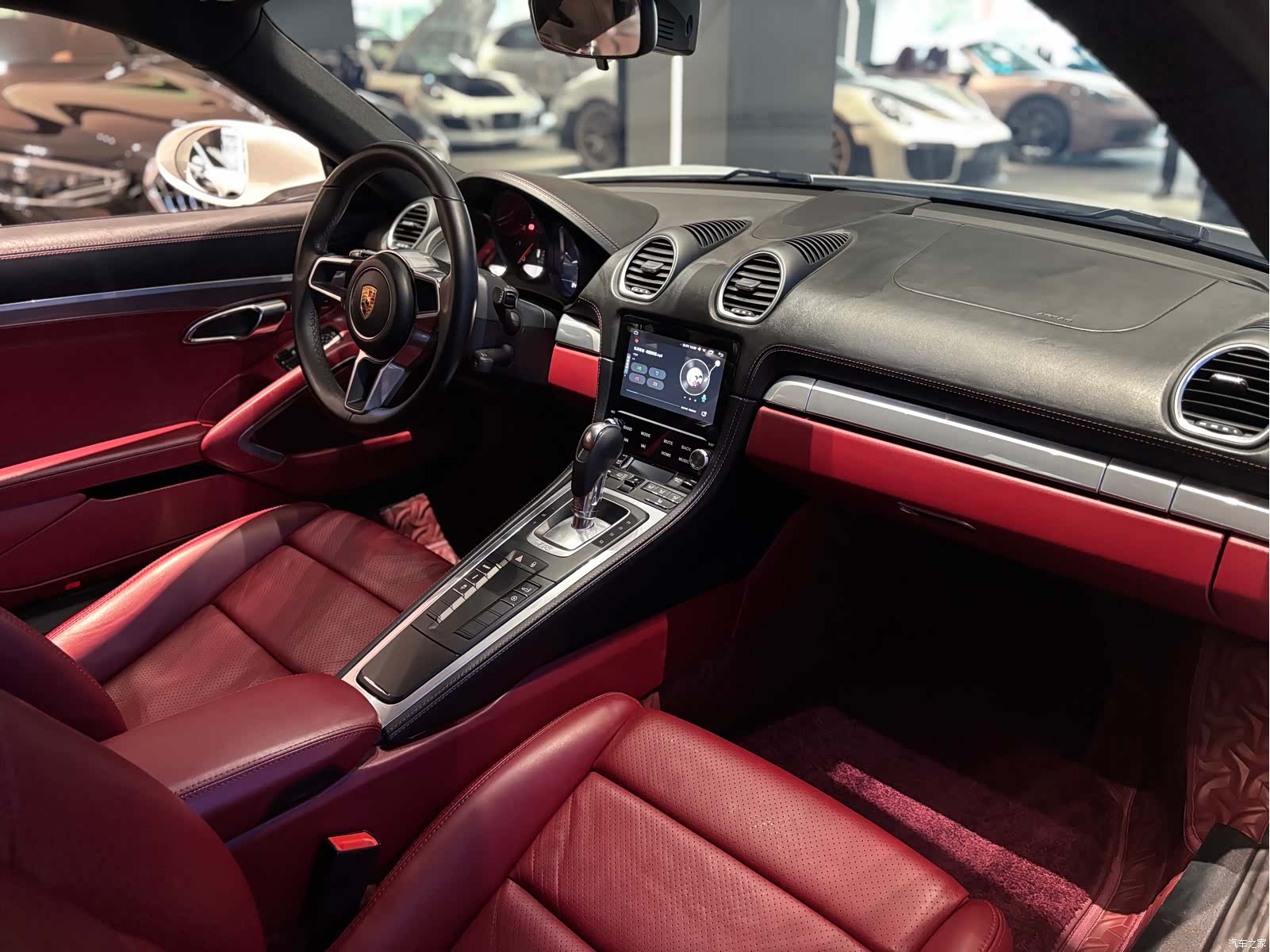 Porsche Cayman, 2017 11